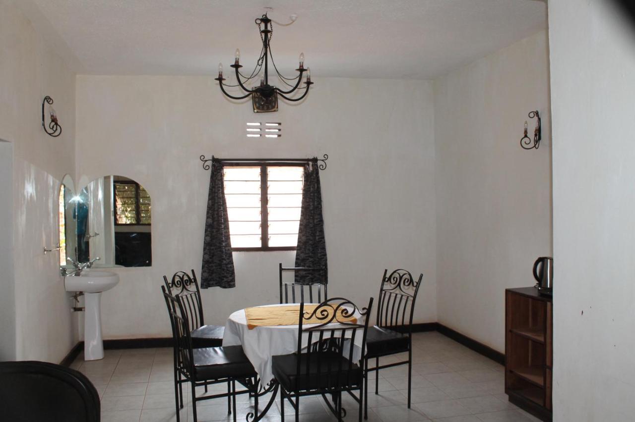 Impala Safari Lodge Voi Εξωτερικό φωτογραφία